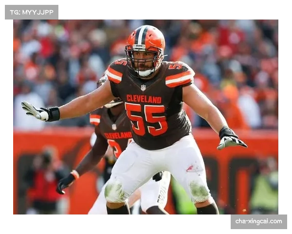 NFL史上身高最高球员探秘及其体型优势分析 NFL史上身高最高球员探秘及其体型优势分析